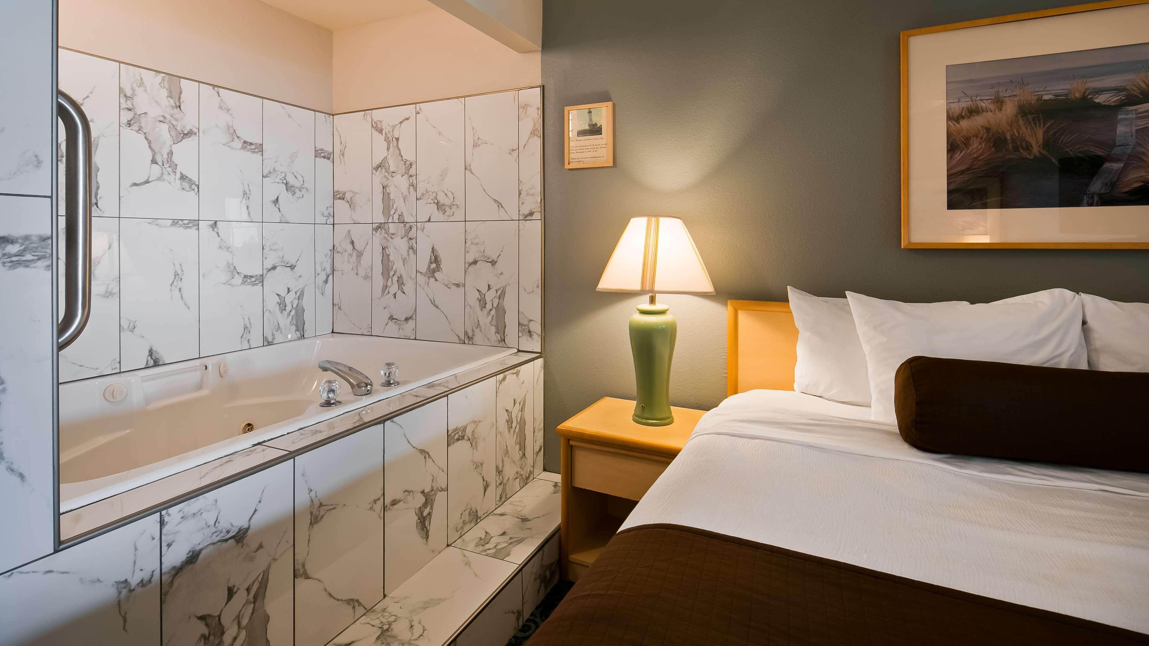 Lighthouse Suites Inn Оушън Шорс Екстериор снимка