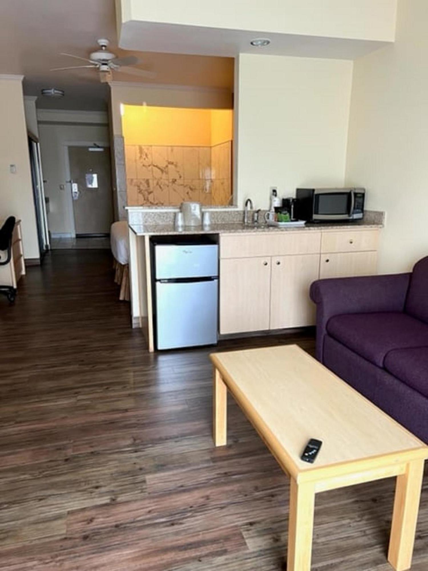 Lighthouse Suites Inn Оушън Шорс Екстериор снимка