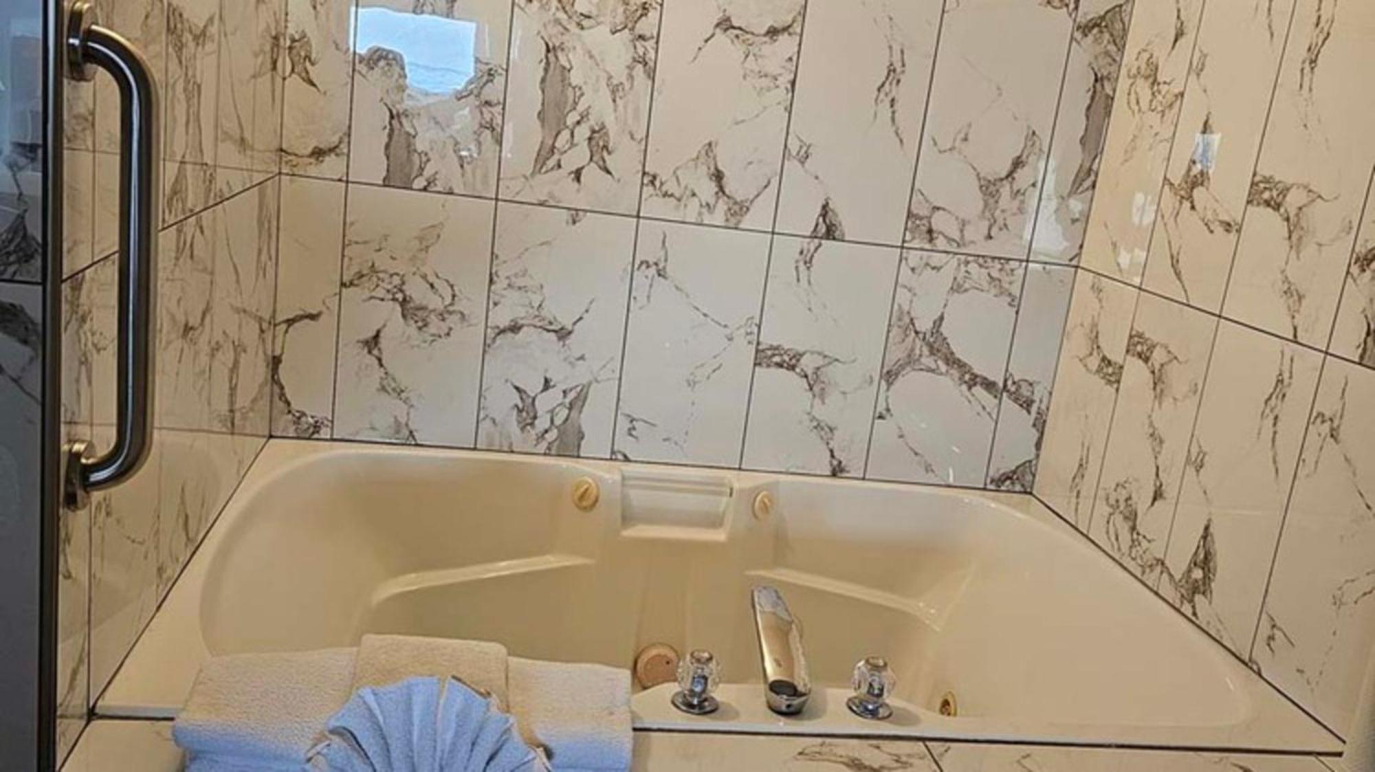Lighthouse Suites Inn Оушън Шорс Екстериор снимка