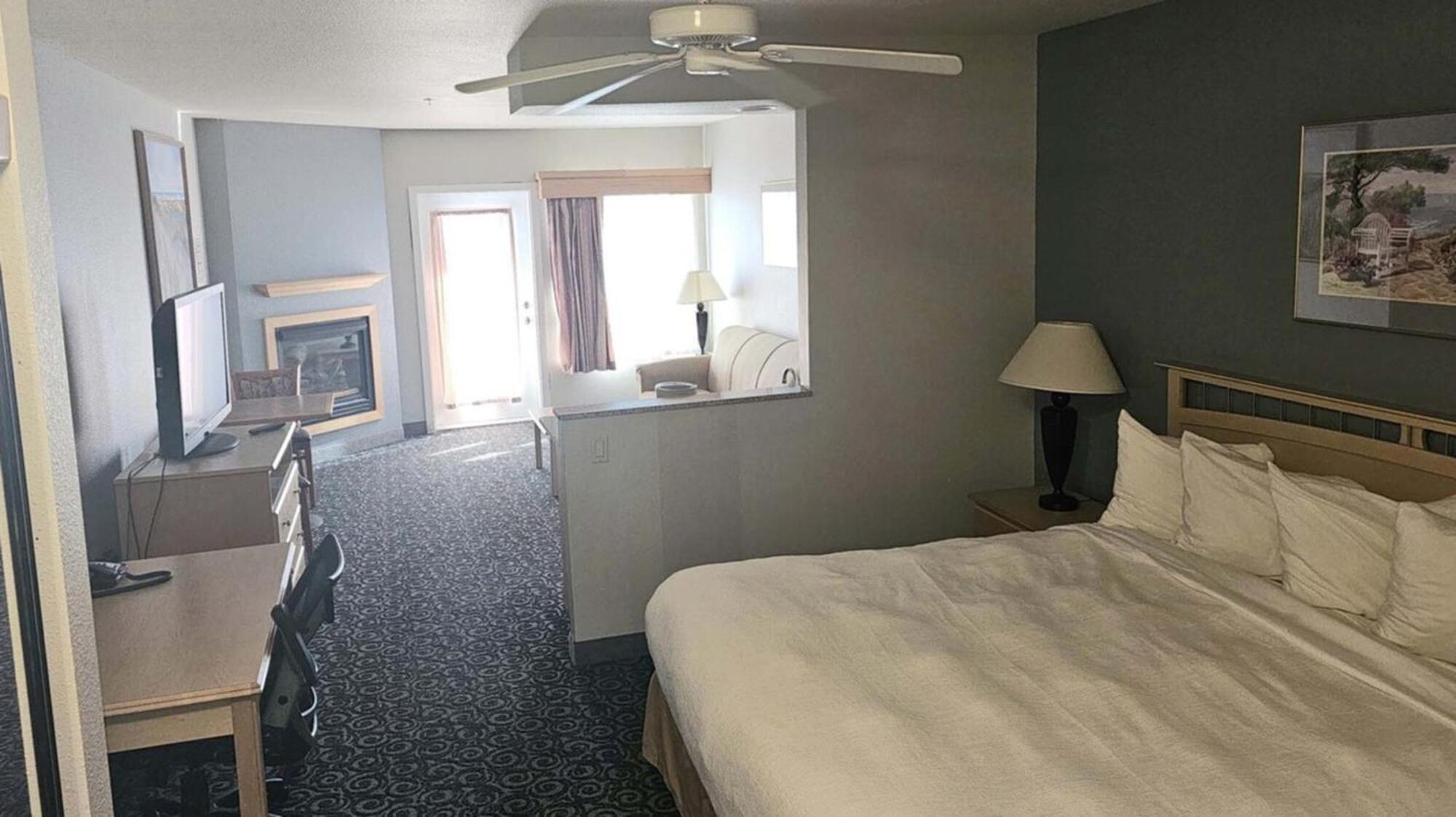 Lighthouse Suites Inn Оушън Шорс Екстериор снимка