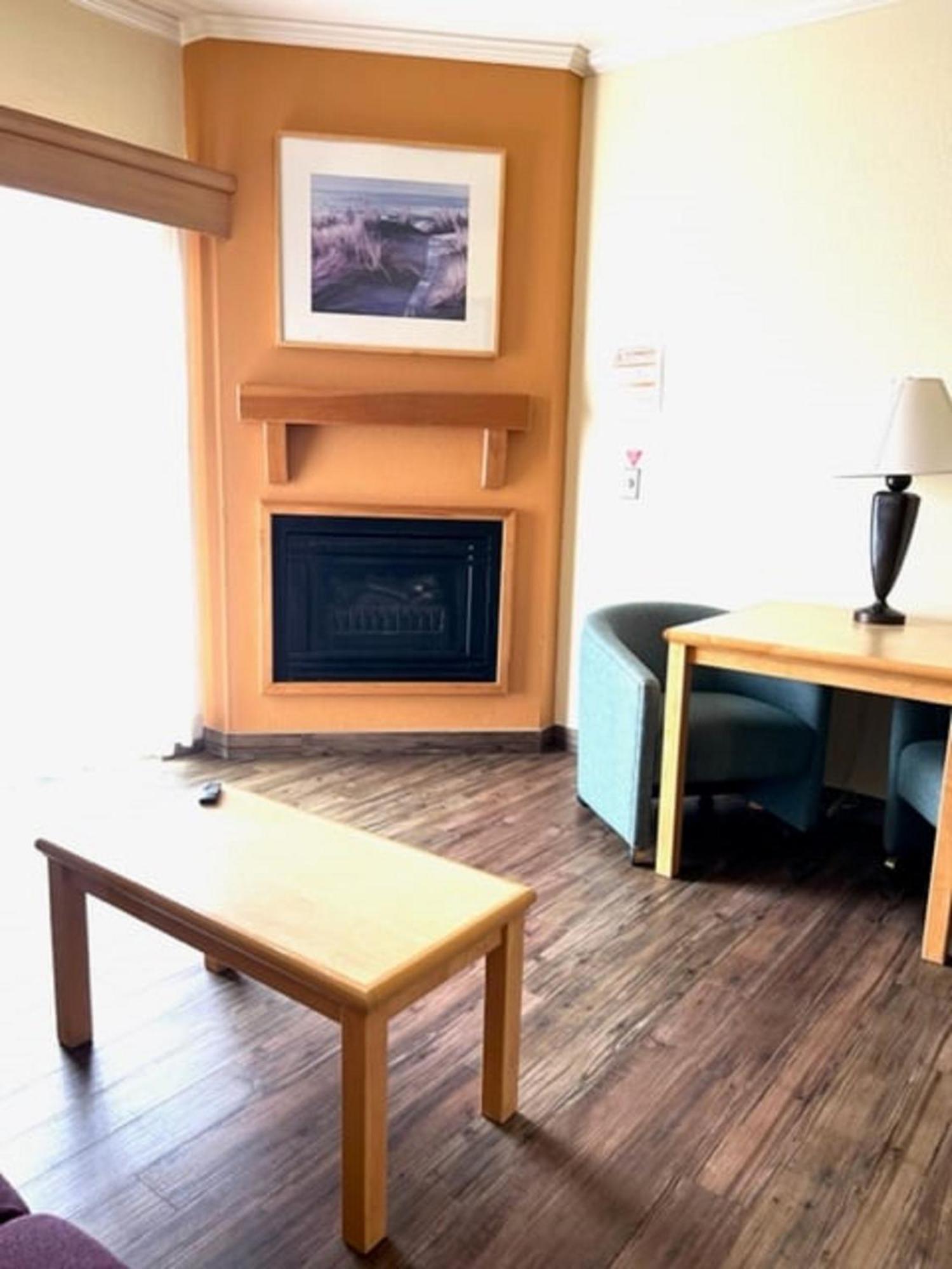 Lighthouse Suites Inn Оушън Шорс Екстериор снимка